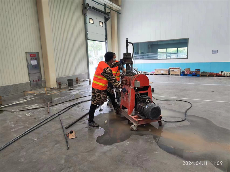 正定厂房地面下沉塌陷注浆加固施工